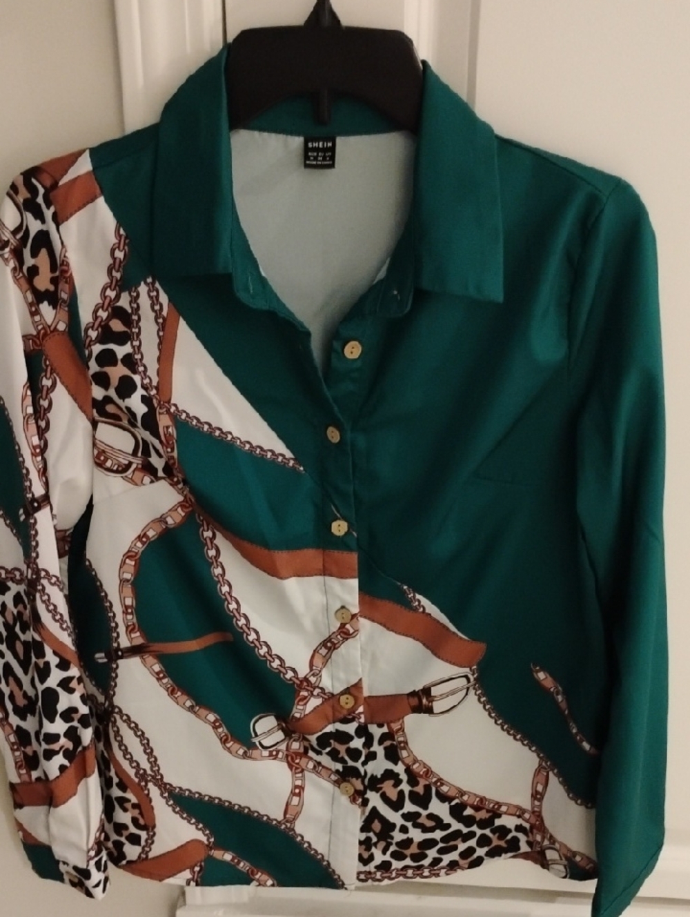 SHEIN Teal & White Chain-Print Button Down Blouse